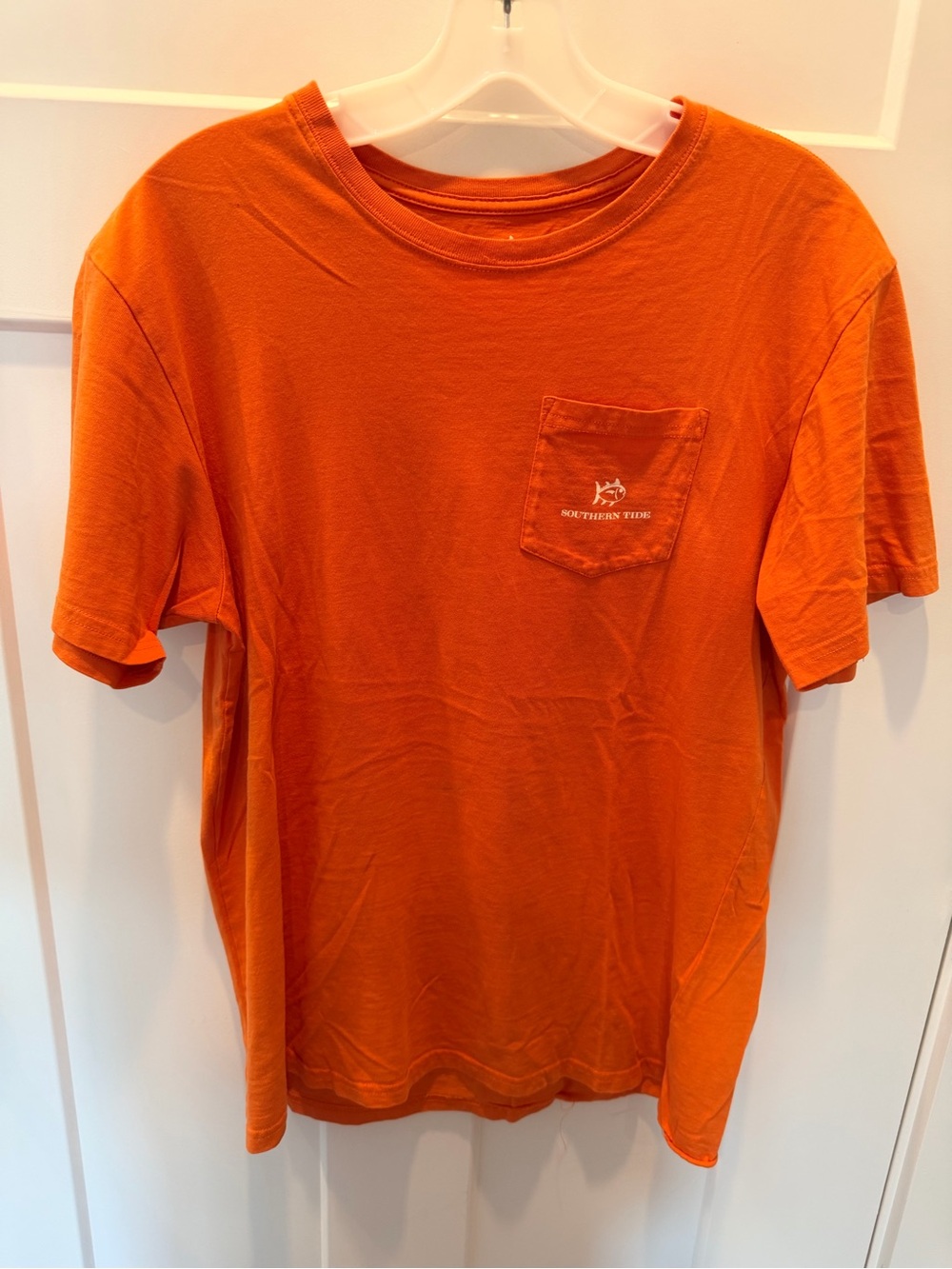 Southern Tide Men’s Medium Orange Skipjack Graphic Pocket T Shirt Preppy Coastal